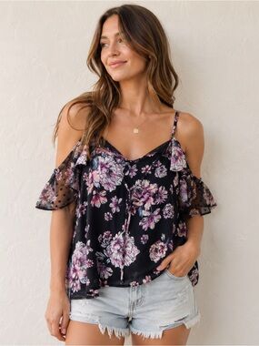 Torrid‎ Floral Cold Shoulder Top